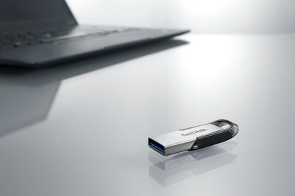 SANDISK 32GB Ultra Flair USB 3.0 Flash Drive - SDCZ73-032G-G46