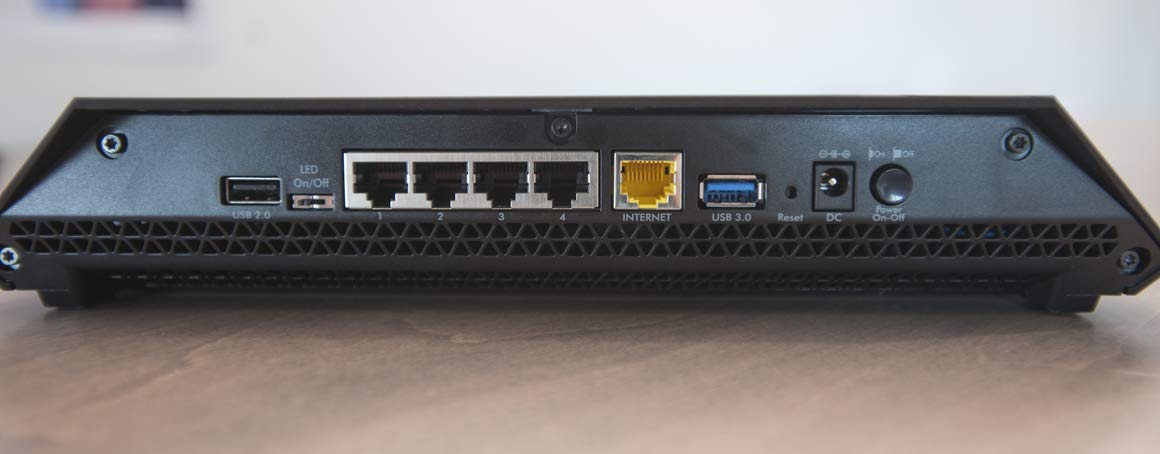 NetGear R7000P-100NAR Nighthawk AC2300 2Band WiFi Router - Certified Refurbished