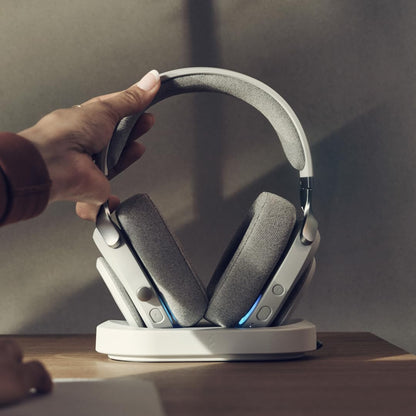 Fractal Design Scape Dark - Wireless PC Gaming Headset - Detachable Flip-to-Mute Microphone with Noise Cancellation - Battery Life Up to 40 Hours - Configurable Ambient Lighting - Black