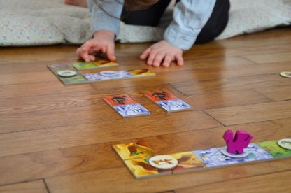 Blue Orange Games Kingdomino Award Winning Family Strategy Board Game, 2-4 players