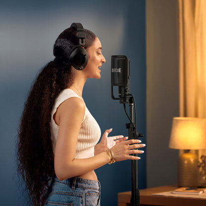 RØDE NT-USB Mini Versatile Studio-quality Condenser USB Microphone with Free Software for Podcasting, Streaming, Gaming, Music Production, Vocal and Instrument Recording,Black