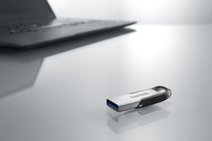 SANDISK 32GB Ultra Flair USB 3.0 Flash Drive - SDCZ73-032G-G46