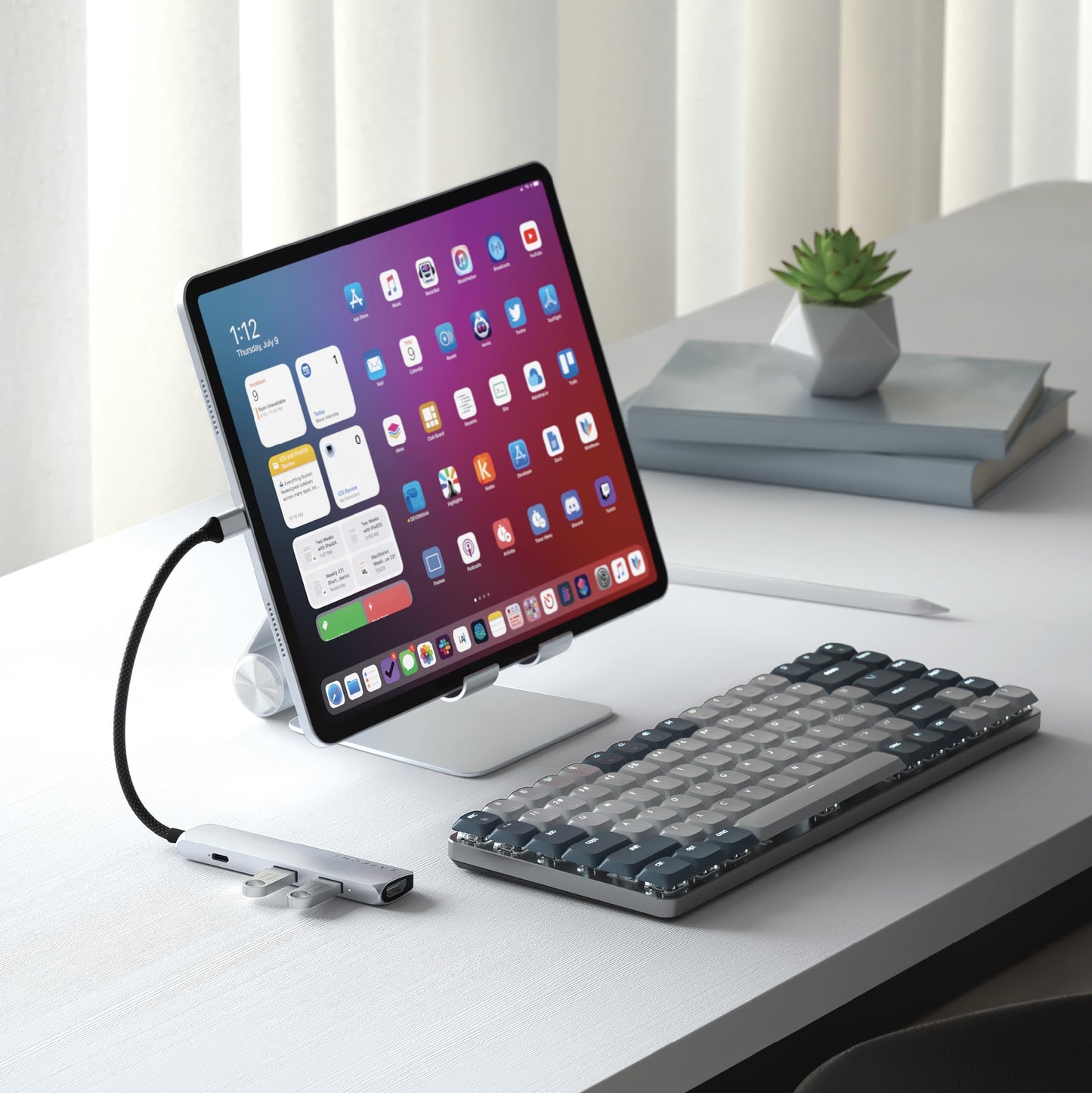Satechi USB C Hub Multiport Adapter, USB C Docking Station with 4K HDMI, 60W USB C PD Charging, 2 USB-A, for MacBook Pro/Air M1 M2 M3, Dell, HP, Surface, Lenovo - Space Gray