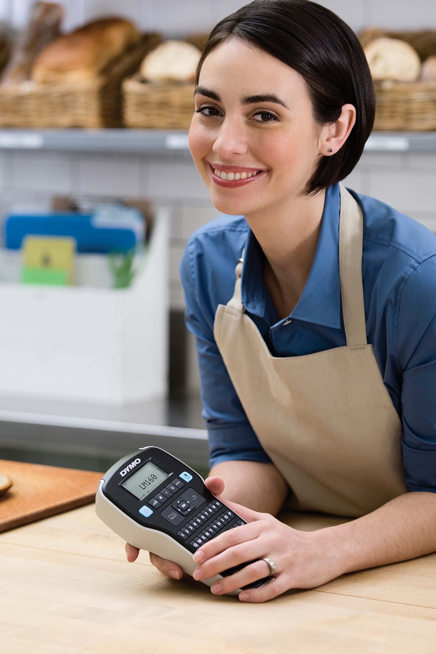 DYMO Label Maker LabelManager 160 Portable Label Maker, Easy-to-Use, One-Touch Smart Keys, QWERTY Keyboard, Large Display, for Home & Office Organization, Black
