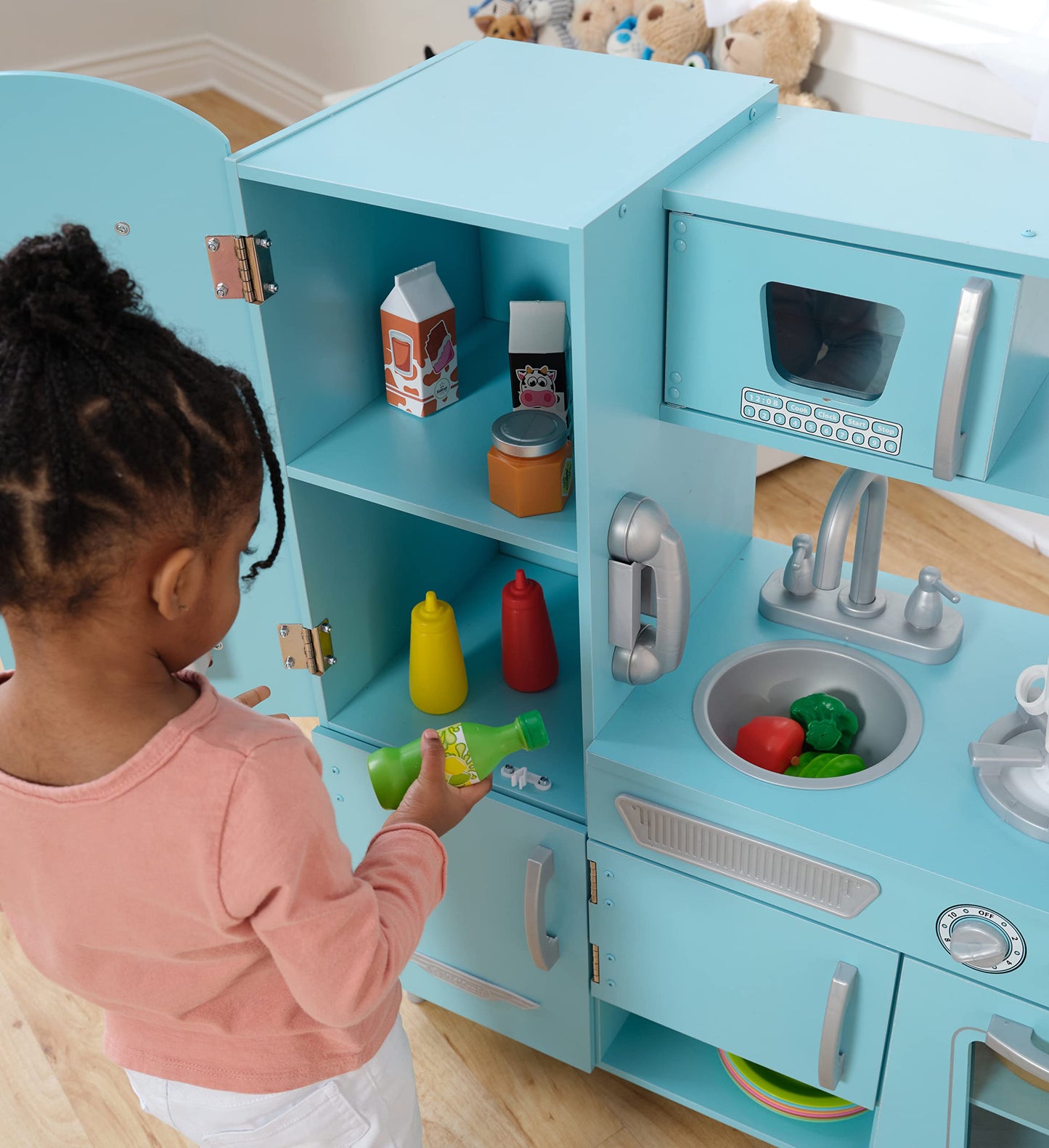 KidKraft Vintage Wooden Play Kitchen with Pretend Ice Maker and Play Phone, White