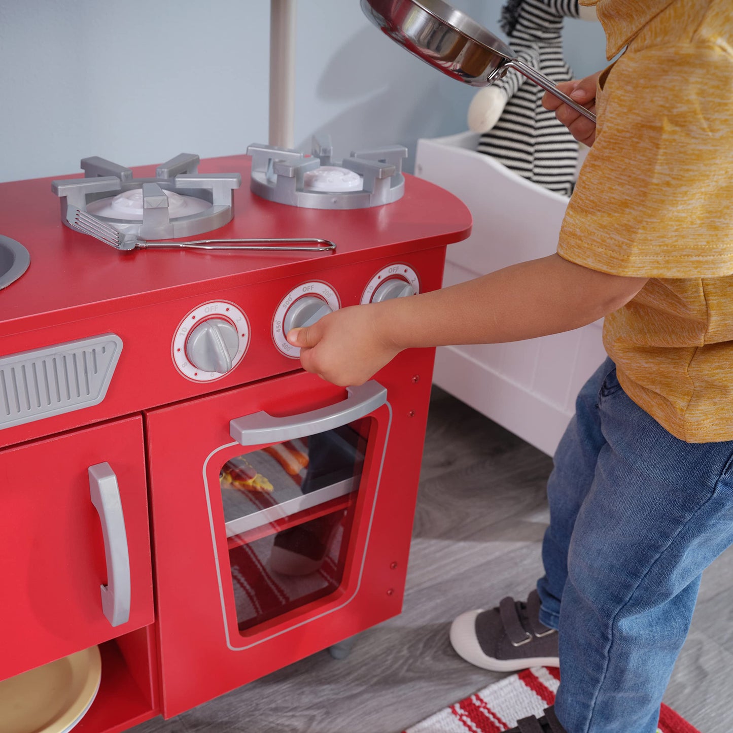 KidKraft Vintage Wooden Play Kitchen with Pretend Ice Maker and Play Phone, White