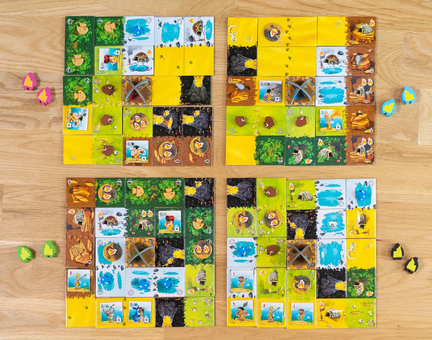 Blue Orange Games Kingdomino Award Winning Family Strategy Board Game, 2-4 players