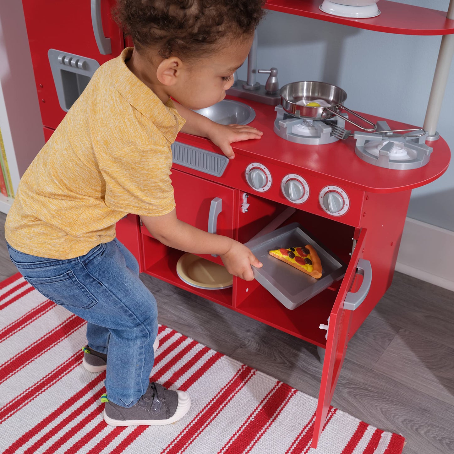 KidKraft Vintage Wooden Play Kitchen with Pretend Ice Maker and Play Phone, White